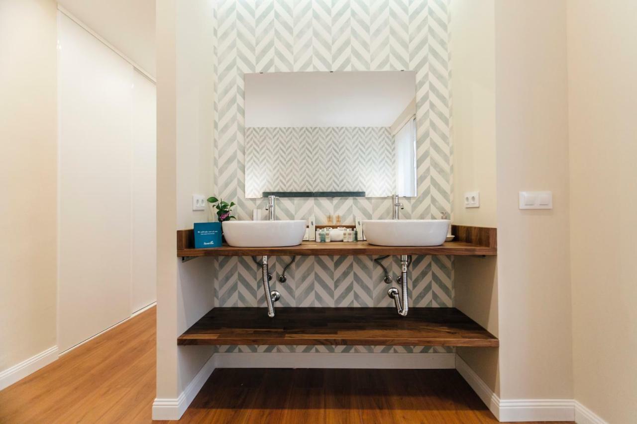 Stylish And Wide- 3Bdr 3Bth- Los Remedios Σεβίλλη Εξωτερικό φωτογραφία