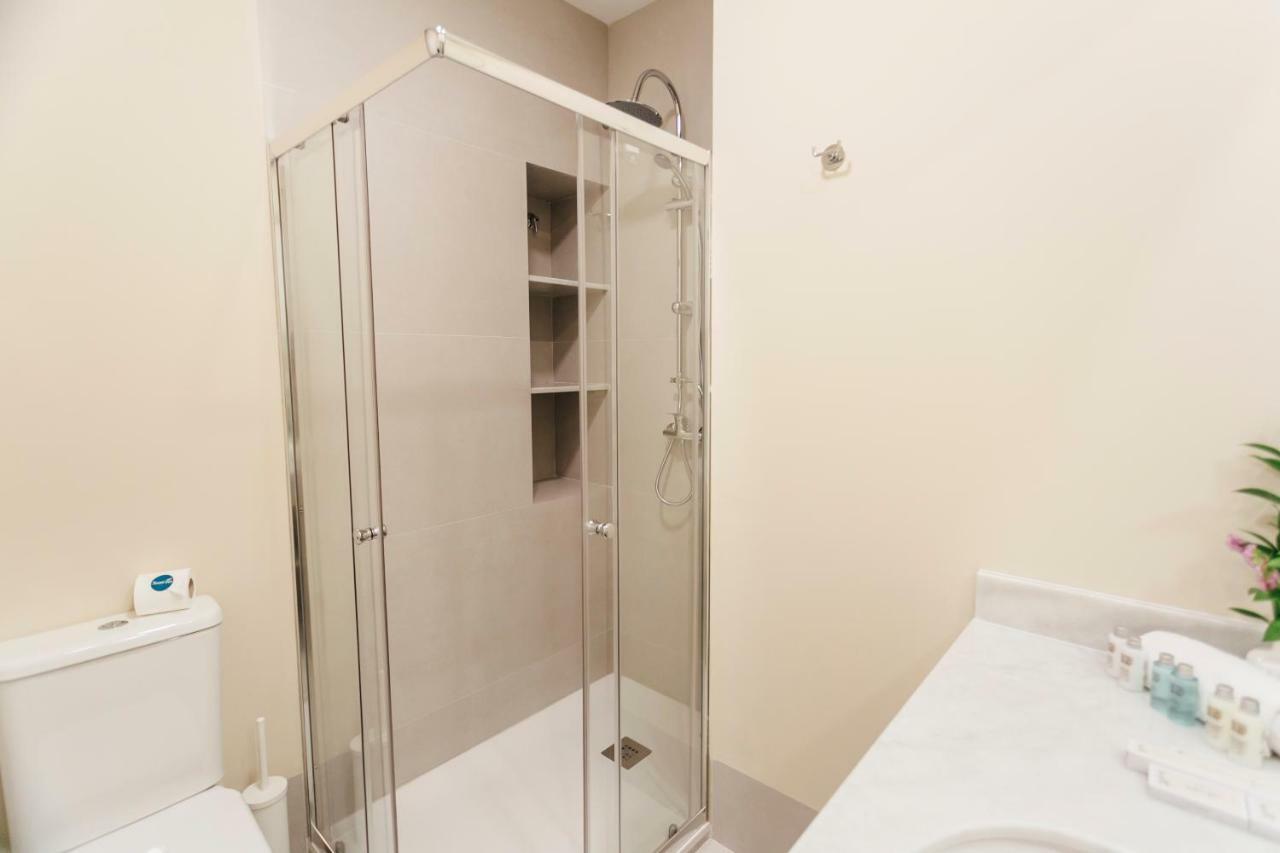Stylish And Wide- 3Bdr 3Bth- Los Remedios Σεβίλλη Εξωτερικό φωτογραφία