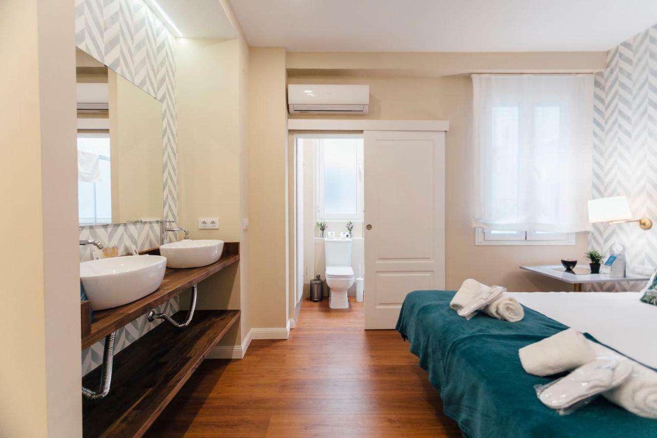 Stylish And Wide- 3Bdr 3Bth- Los Remedios Σεβίλλη Εξωτερικό φωτογραφία